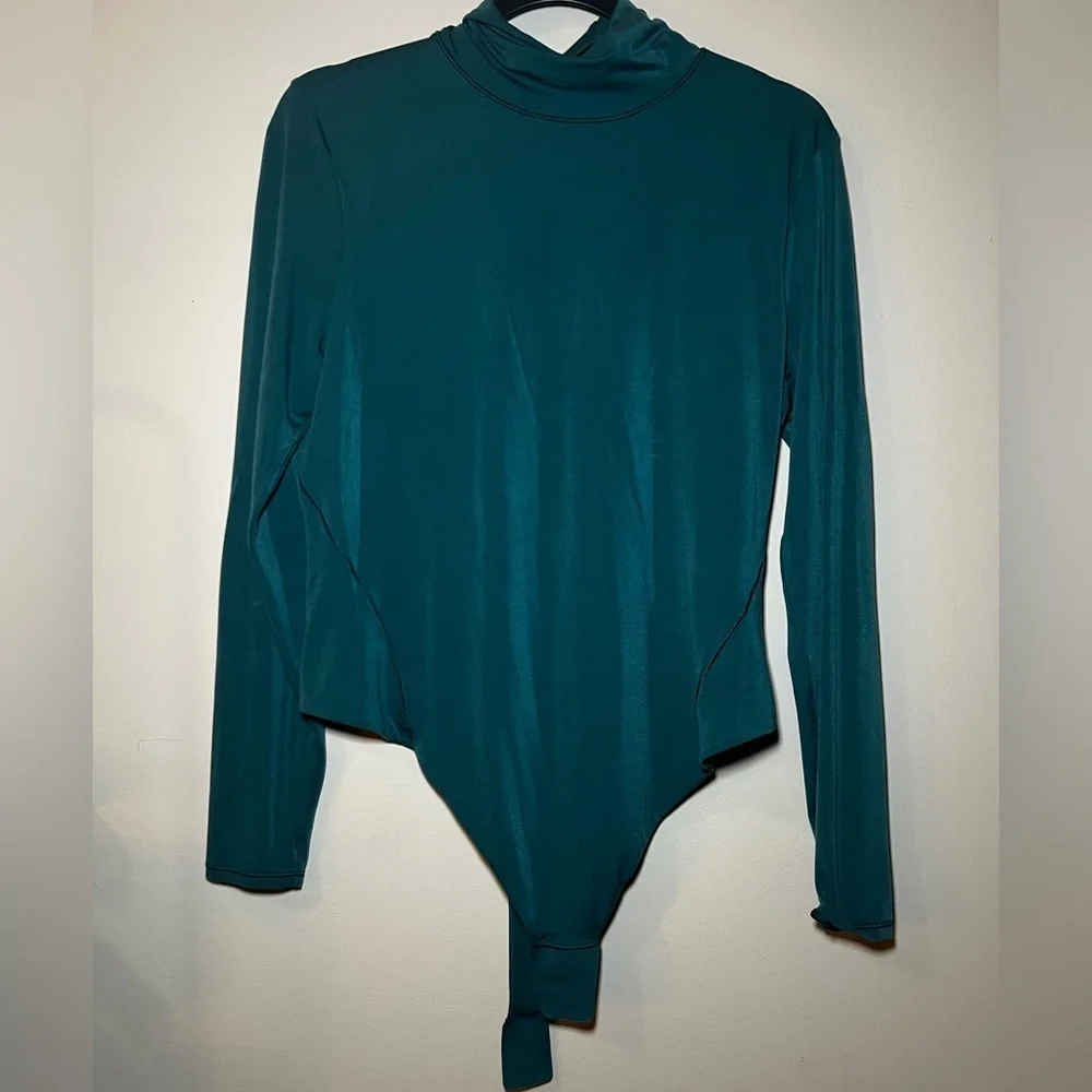 Lululemon Athletica Teal Long Sleeve Classic Night Out Turtleneck Bodysuit XL